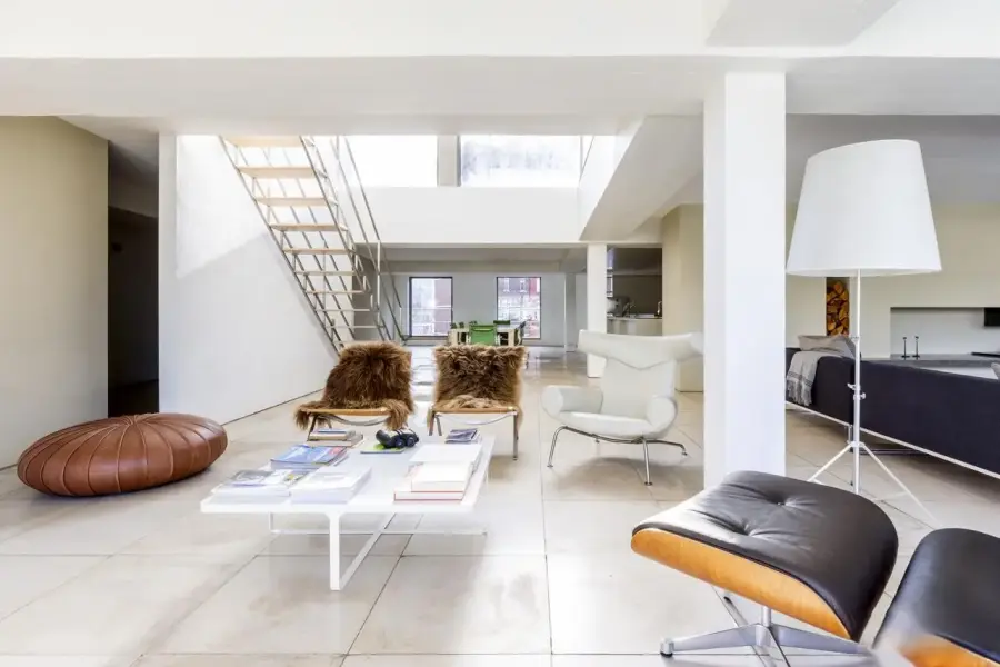Minimalist Penthouse with Roof Terrace in Old Street